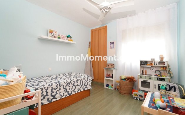 Resale - Apartment - Málaga - Málaga Centro