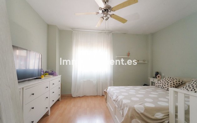 Resale - Apartment - Málaga - Málaga Centro