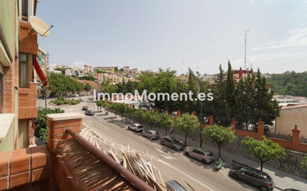 Resale - Apartment - Málaga - Málaga Centro