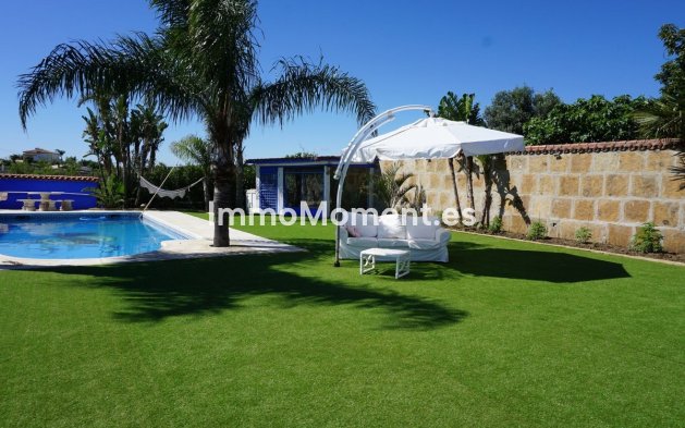 Revente - Maison de campagne - Estepona  - Estepona Centro