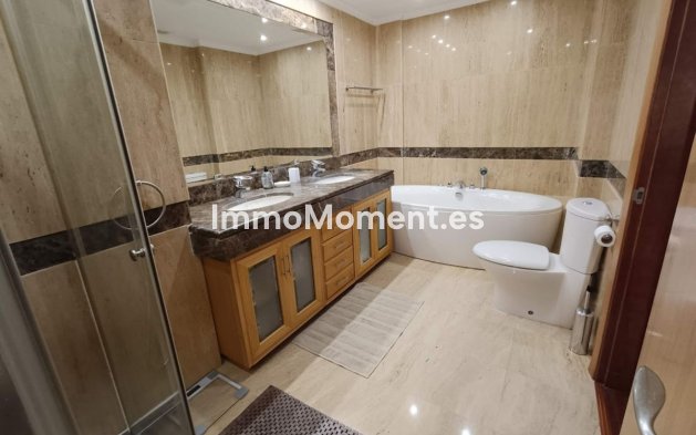 Wiederverkauf - Wohnung - Marbella - Puerto Banús