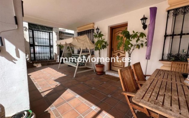 Wiederverkauf - Villa - Marbella - Nueva Andalucía