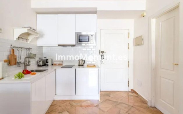 Reventa - Apartamento - Marbella - Elviria