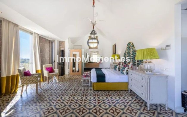 Wiederverkauf - Villa - Marbella - Marbella Centro