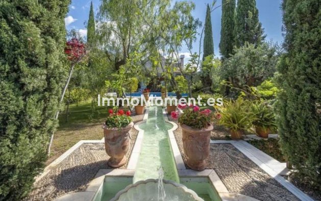 Wiederverkauf - Villa - Marbella - Marbella Centro