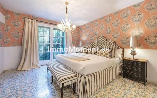 Wiederverkauf - Villa - Marbella - Marbella Centro