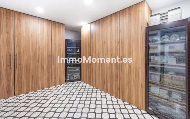 Wiederverkauf - Villa - Marbella - Marbella Centro