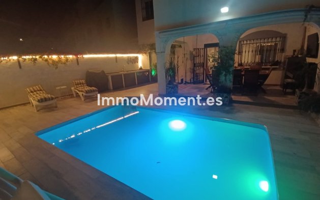 Resale - Townhouse - Estepona - Estepona Centro