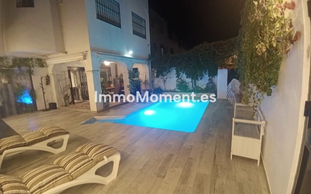 Resale - Townhouse - Estepona - Estepona Centro