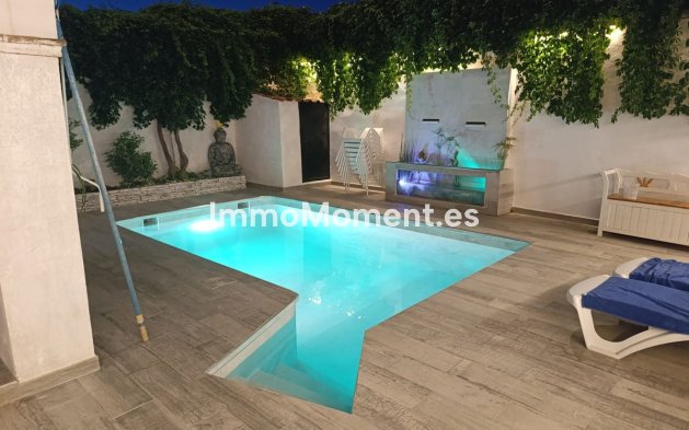 Resale - Townhouse - Estepona - Estepona Centro