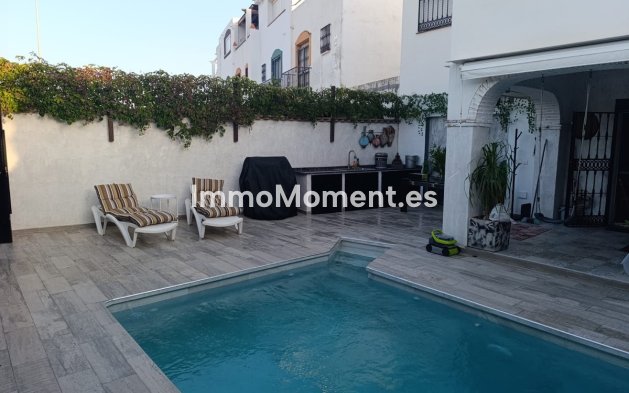 Resale - Townhouse - Estepona - Estepona Centro
