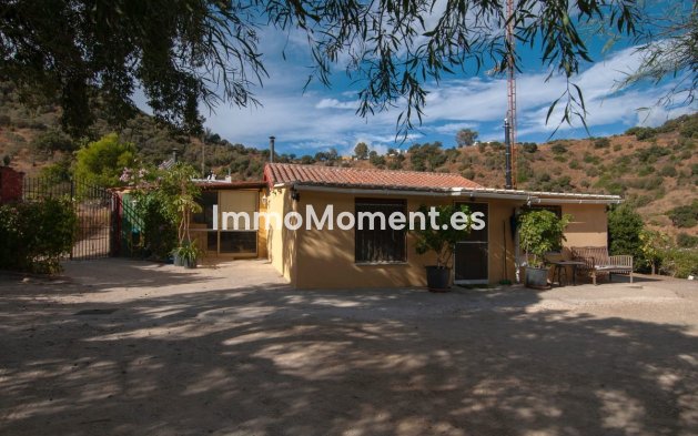 Reventa - Casa de campo - Marbella - Altos de los Monteros