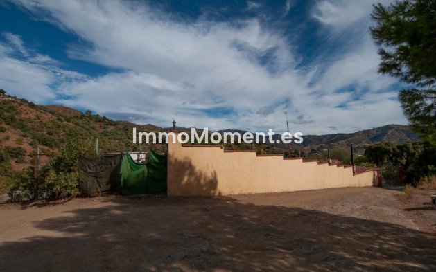 Reventa - Casa de campo - Marbella - Altos de los Monteros