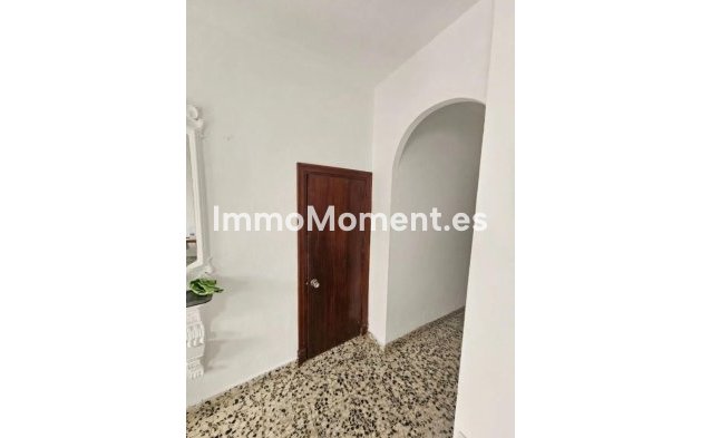 Bestaande woning - Geschakelde woning - Estepona  - Estepona Centro