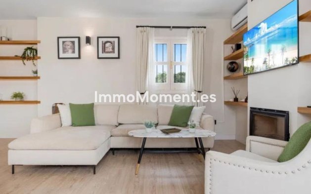 Resale - Apartment - Estepona - Benamara