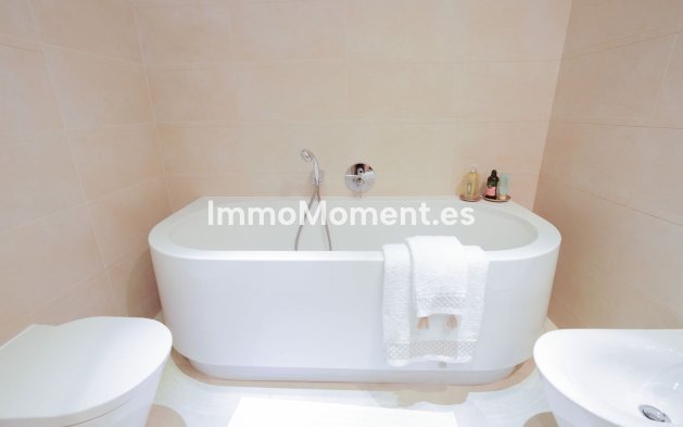 Wiederverkauf - Wohnung - Marbella - Altos de los Monteros