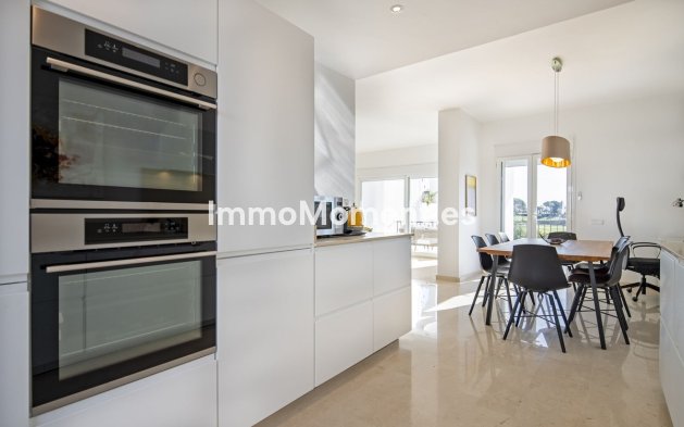 Wiederverkauf - Villa - Marbella - Nueva Andalucía