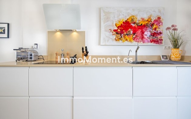 Wiederverkauf - Villa - Marbella - Nueva Andalucía