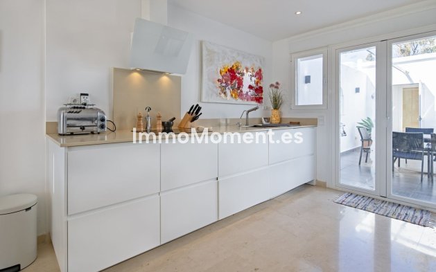 Wiederverkauf - Villa - Marbella - Nueva Andalucía