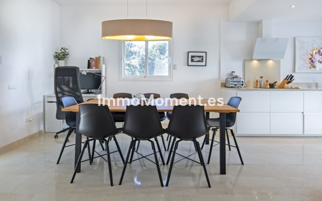 Wiederverkauf - Villa - Marbella - Nueva Andalucía