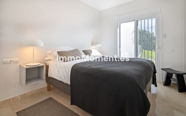 Wiederverkauf - Villa - Marbella - Nueva Andalucía