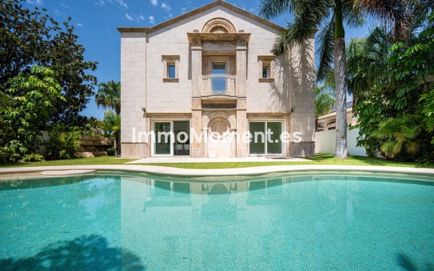 Wiederverkauf - Villa - Marbella - Marbella Centro