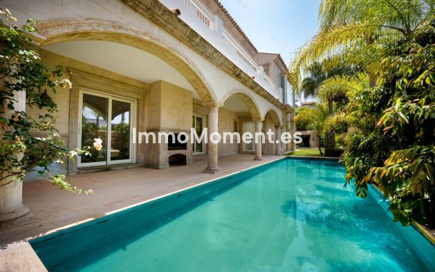 Wiederverkauf - Villa - Marbella - Marbella Centro