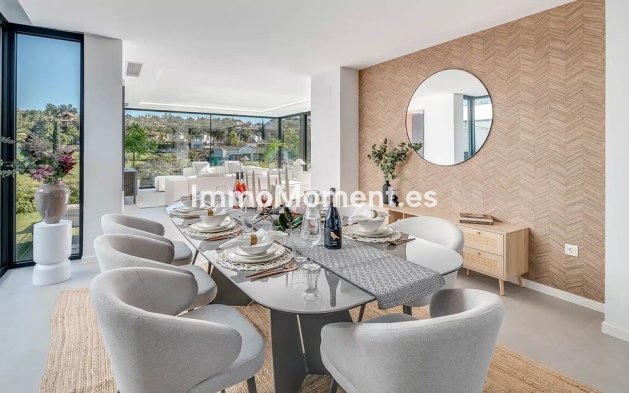Resale - Villa - El Paraiso - New Golden Mile