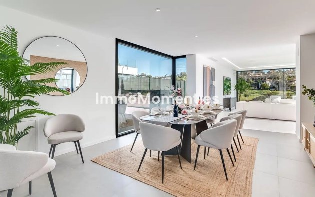Resale - Villa - El Paraiso - New Golden Mile
