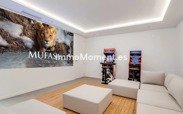 Resale - Villa - El Paraiso - New Golden Mile