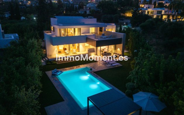Resale - Villa - El Paraiso - New Golden Mile