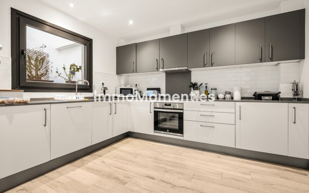 Resale - Townhouse - Marbella - Marbella Centro