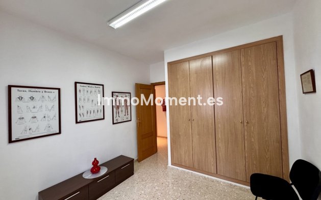 Wiederverkauf - Wohnung - Estepona  - Estepona Centro