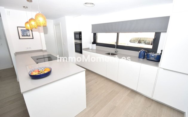 Resale - Apartment - Mijas - La Cala de Mijas