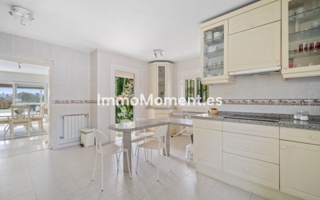 Wiederverkauf - Villa - Marbella - Guadalmina Alta