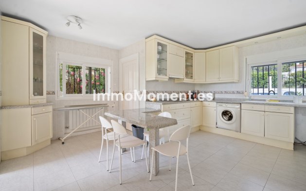 Wiederverkauf - Villa - Marbella - Guadalmina Alta