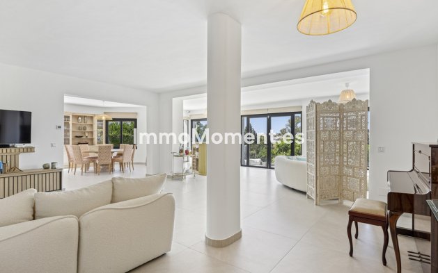 Resale - Villa - Marbella - Guadalmina Alta