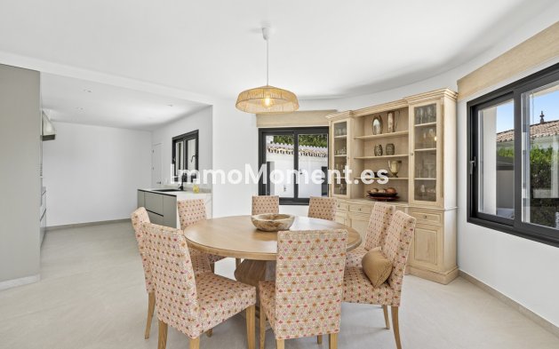 Resale - Villa - Marbella - Guadalmina Alta