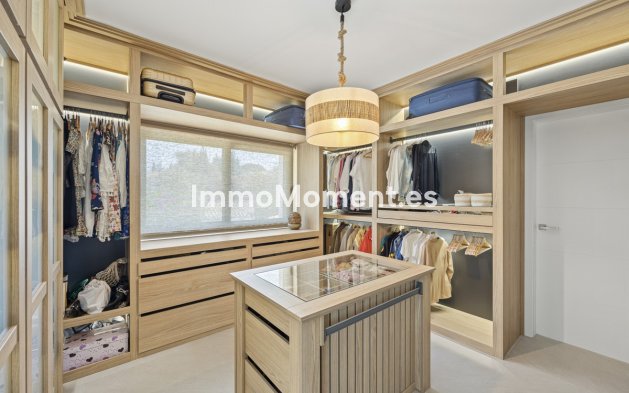 Resale - Villa - Marbella - Guadalmina Alta