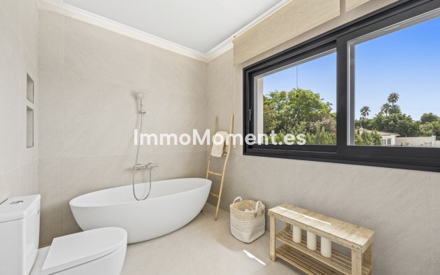 Resale - Villa - Marbella - Guadalmina Alta