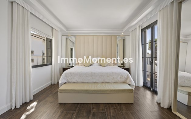 Wiederverkauf - Villa - Marbella - Guadalmina Alta