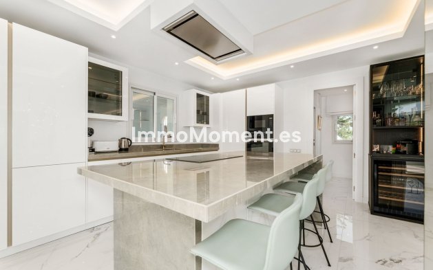 Wiederverkauf - Wohnung - Marbella - Puerto Banús