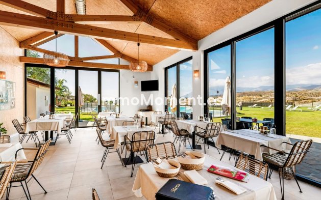 Resale - Apartment - El Paraiso - New Golden Mile