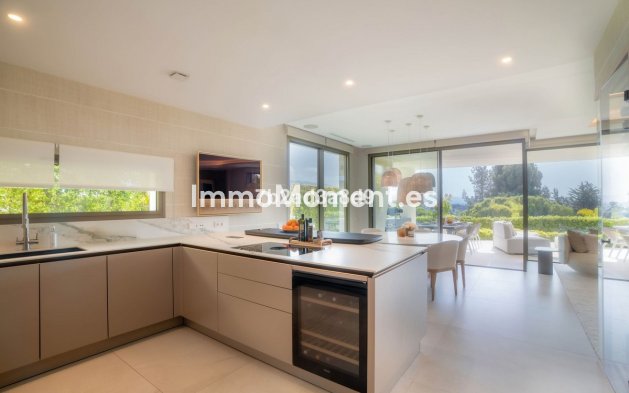 Wiederverkauf - Villa - Marbella - Nueva Andalucía