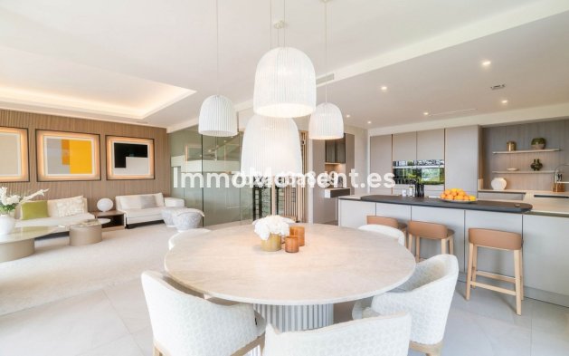 Wiederverkauf - Villa - Marbella - Nueva Andalucía