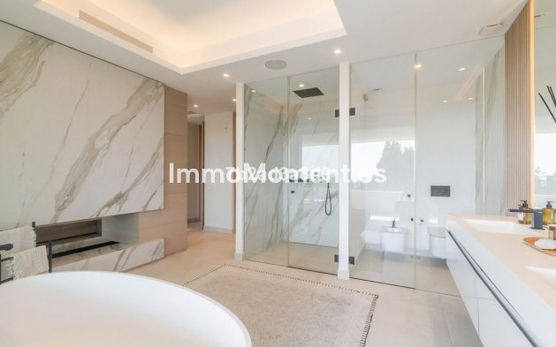 Wiederverkauf - Villa - Marbella - Nueva Andalucía