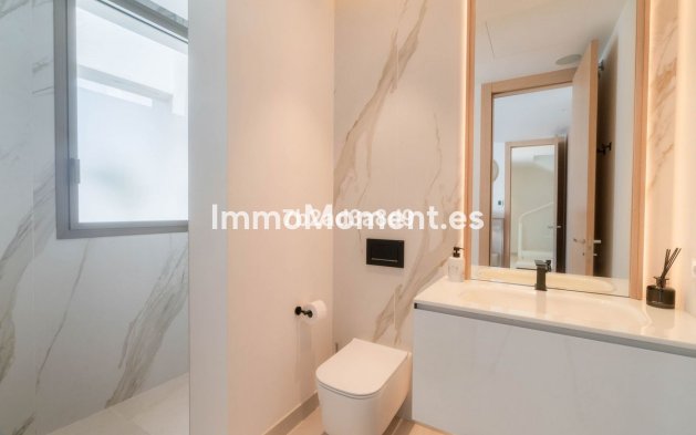 Wiederverkauf - Villa - Marbella - Nueva Andalucía