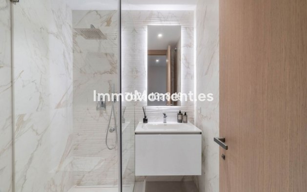 Wiederverkauf - Villa - Marbella - Nueva Andalucía