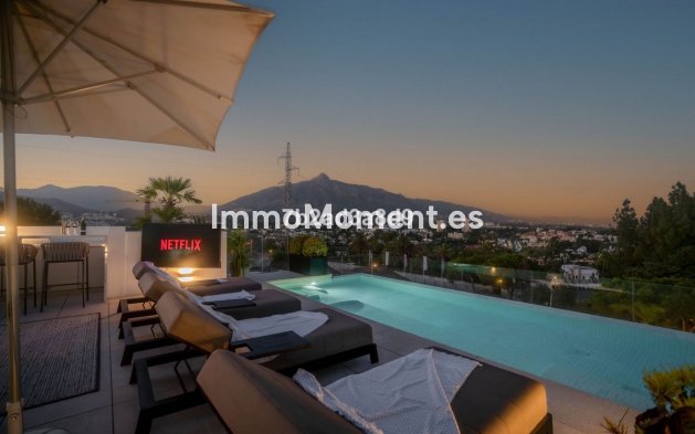 Wiederverkauf - Villa - Marbella - Nueva Andalucía