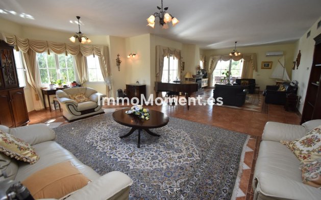 Resale - Villa - Mijas - Mijas Centro